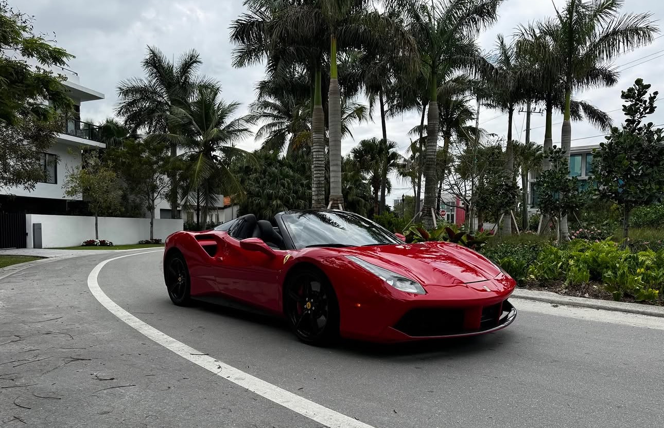Ferrari 488 Spider photo 4