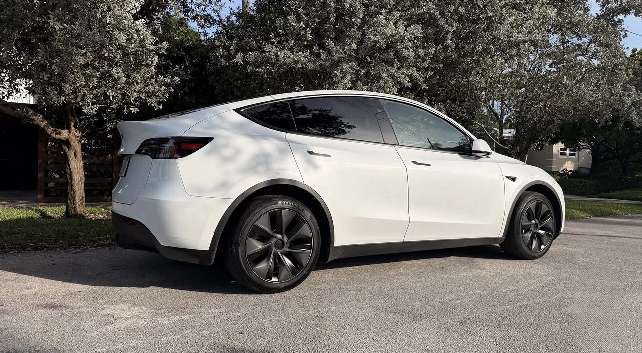 Tesla Model Y photo 3