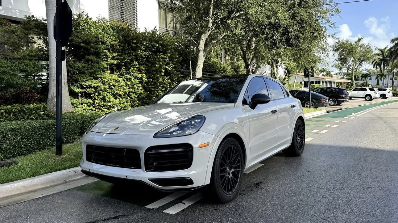 Porsche Cayenne GTS Coupe photo 3